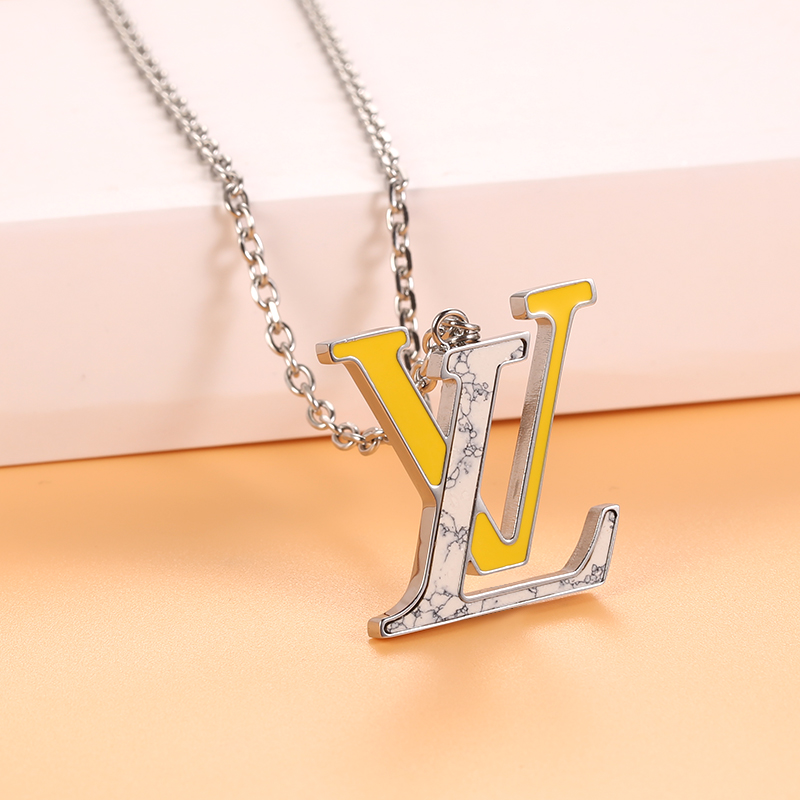 LV Necklace 03lyr642